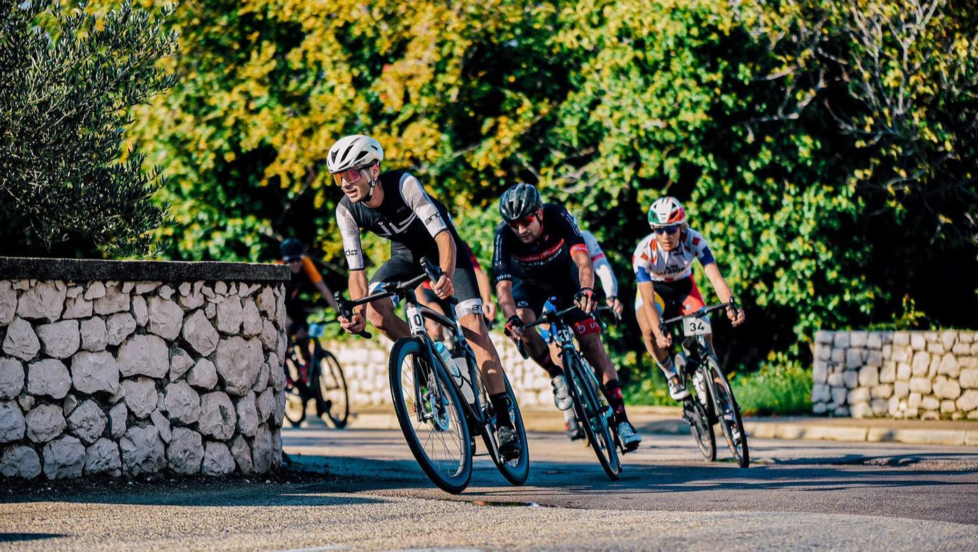 The Evolution of the Average Speed of Professional Cyclists